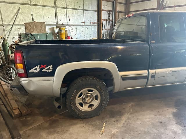 Image of Chevrolet 1500 equipment image 3