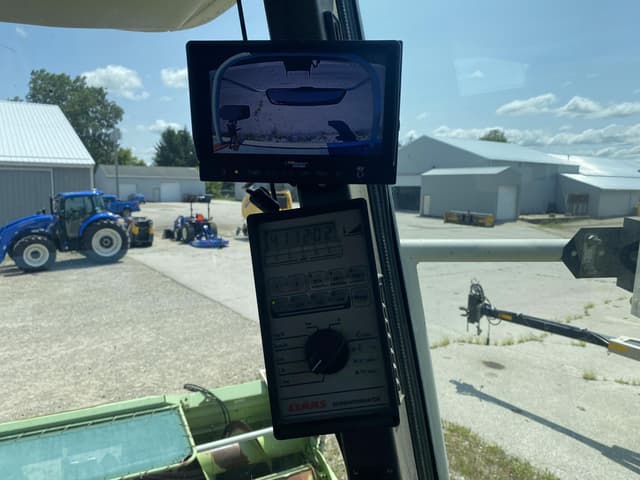 Image of CLAAS Jaguar 880 equipment image 2