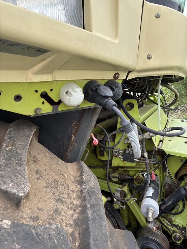 Image of CLAAS Jaguar 880 equipment image 2