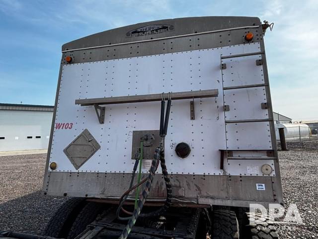 Image of Cornhusker 800 equipment image 2