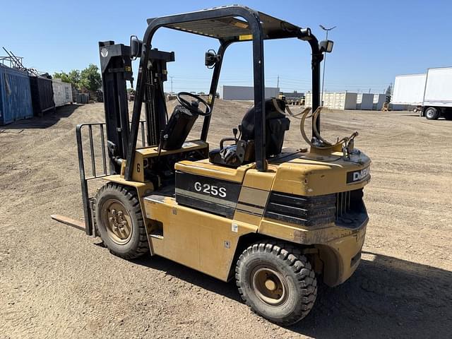 Image of Daewoo G25S equipment image 3