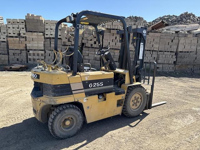 Image of Daewoo G25S equipment image 2