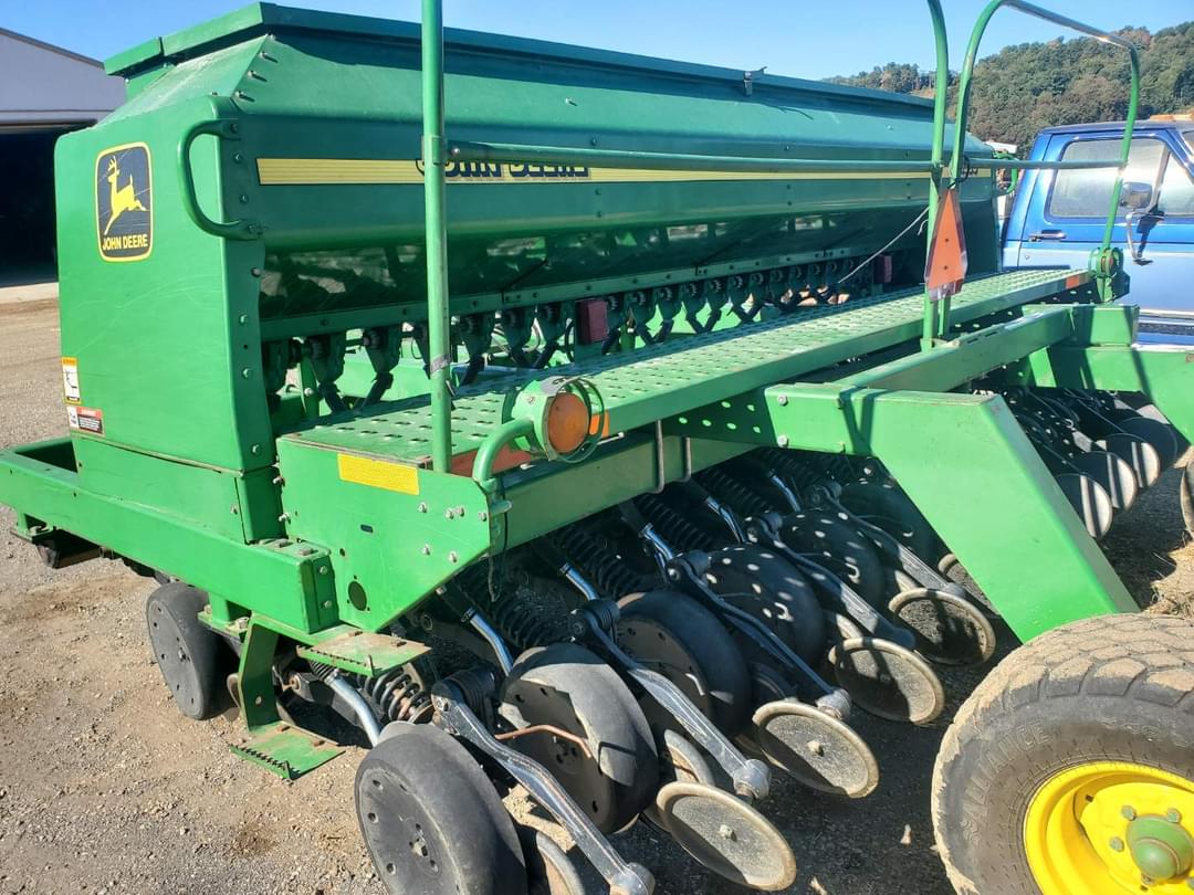 Image of John Deere 1560 Image 1