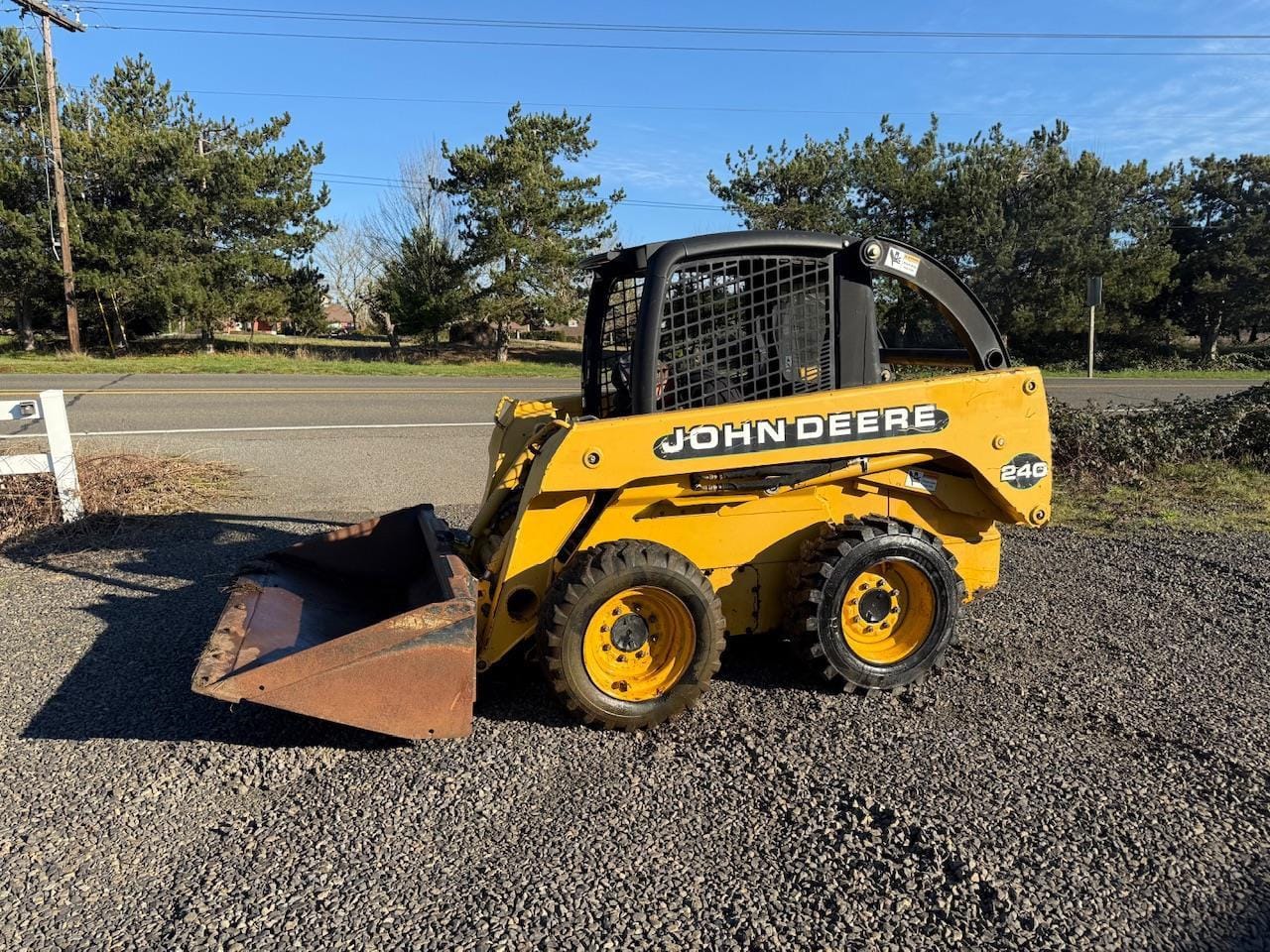 1999 John Deere 240 Equipment Image0