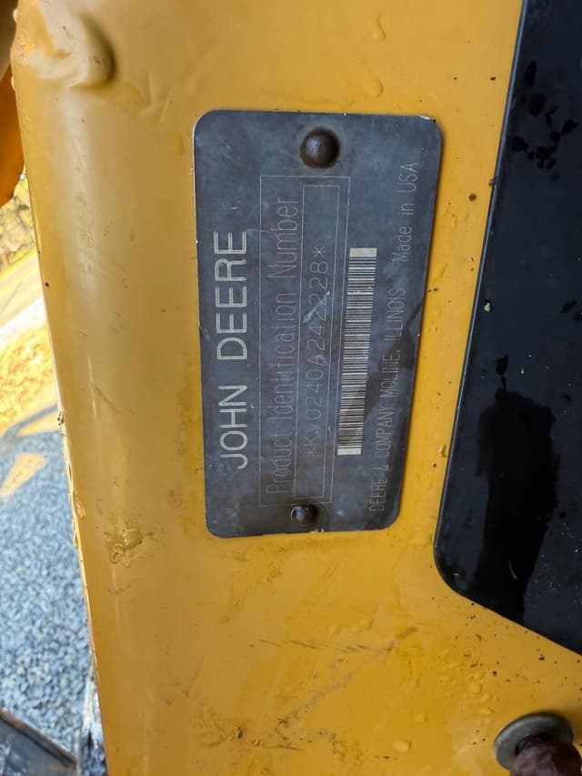 Image of John Deere 240 equipment image 4