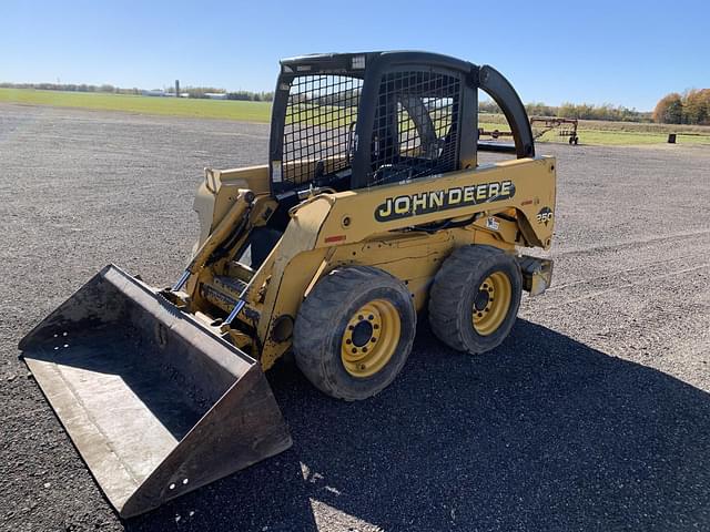 Image of John Deere 250 equipment image 3