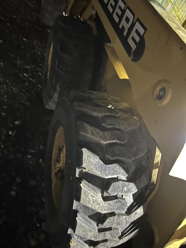 Image of John Deere 250 equipment image 4