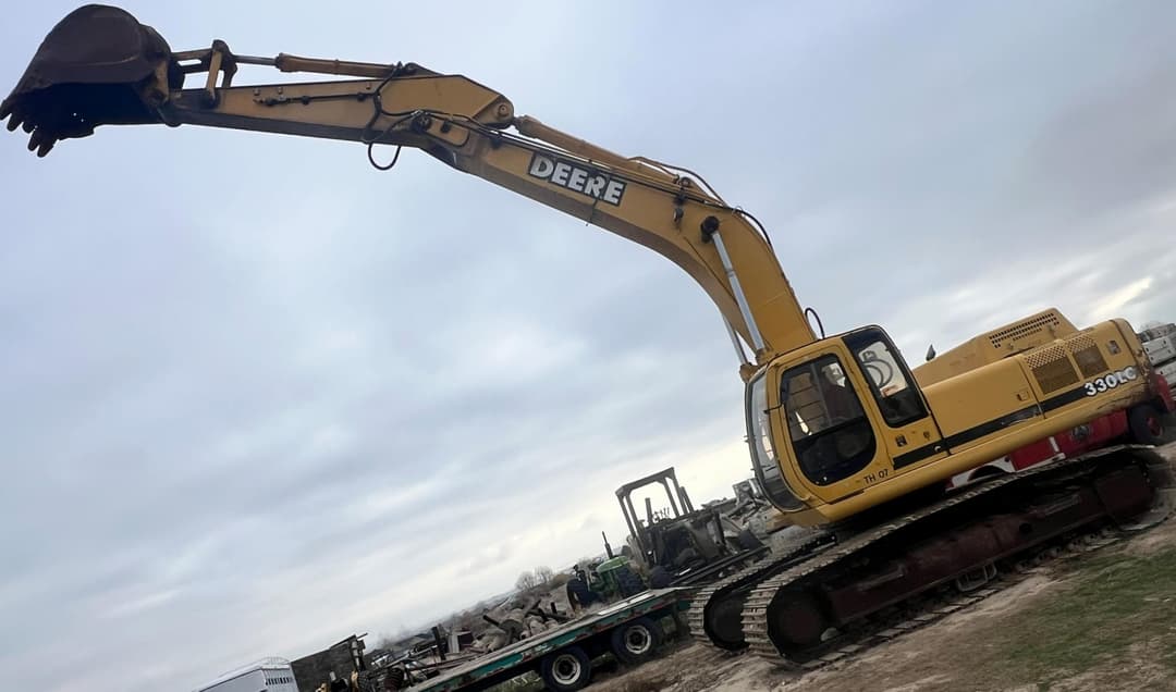 Image of John Deere 330LC Primary image