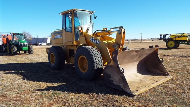 Image of John Deere 624H equipment image 4