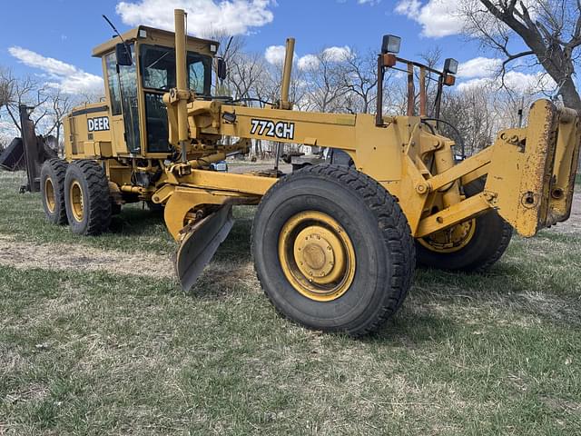 Image of John Deere 772CH equipment image 4