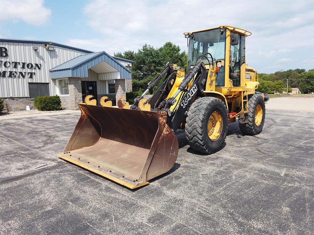 Image of John Deere TC44H Primary image