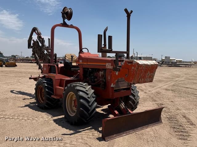 Image of Ditch Witch 8020T equipment image 2