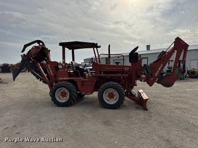 Image of Ditch Witch 8020T equipment image 3