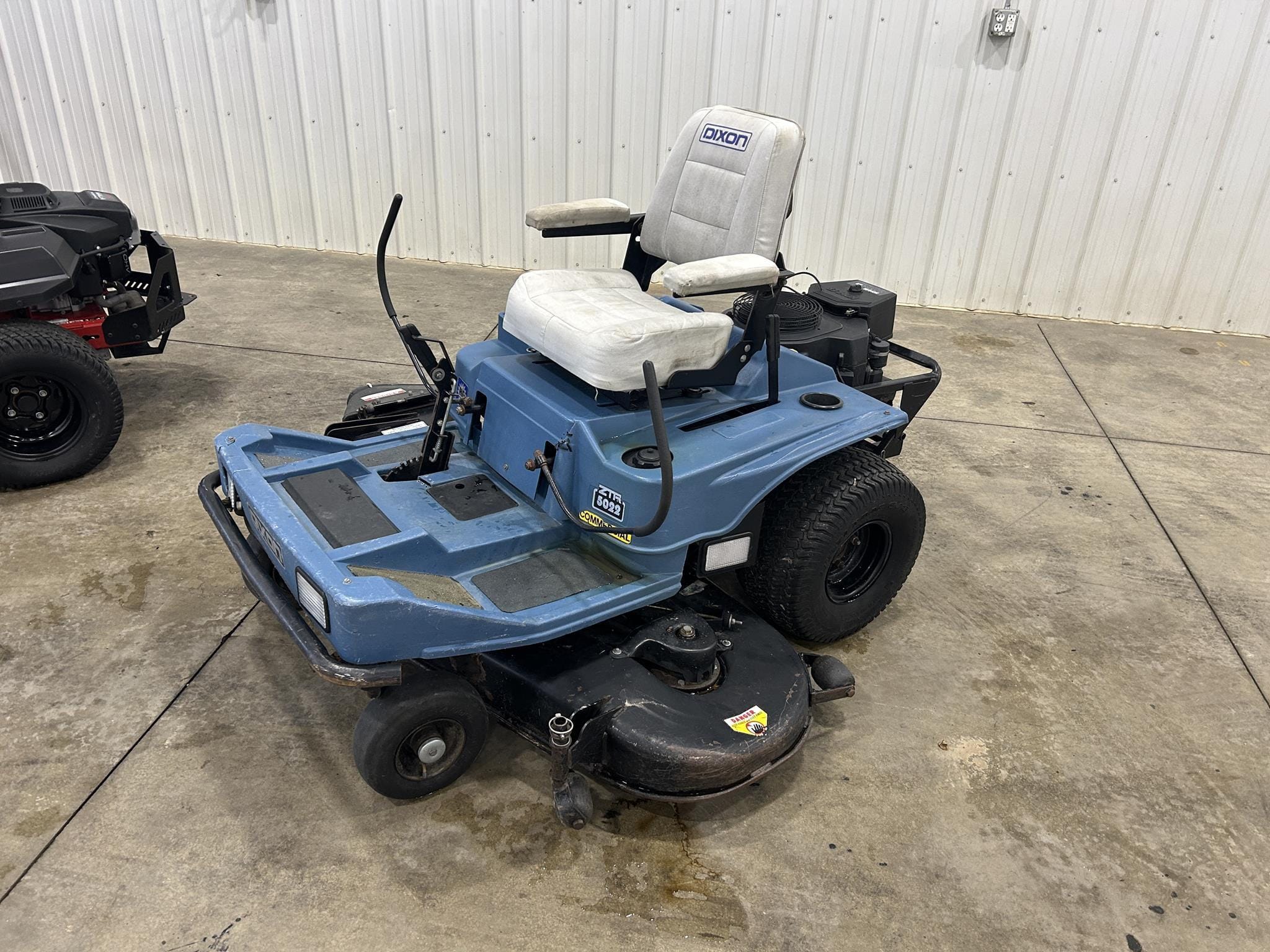 1999 Dixon ZTR5022 Equipment Image0