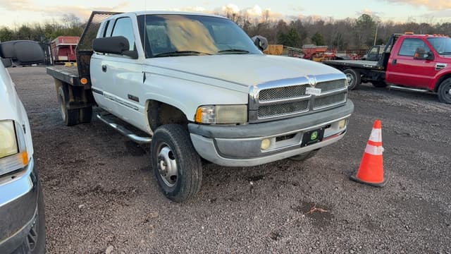 Image of Dodge Ram 2500 equipment image 2