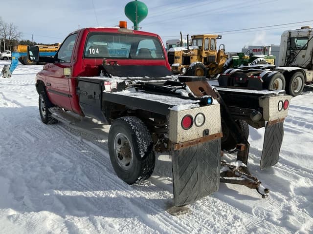 Image of Dodge Ram 2500 equipment image 2