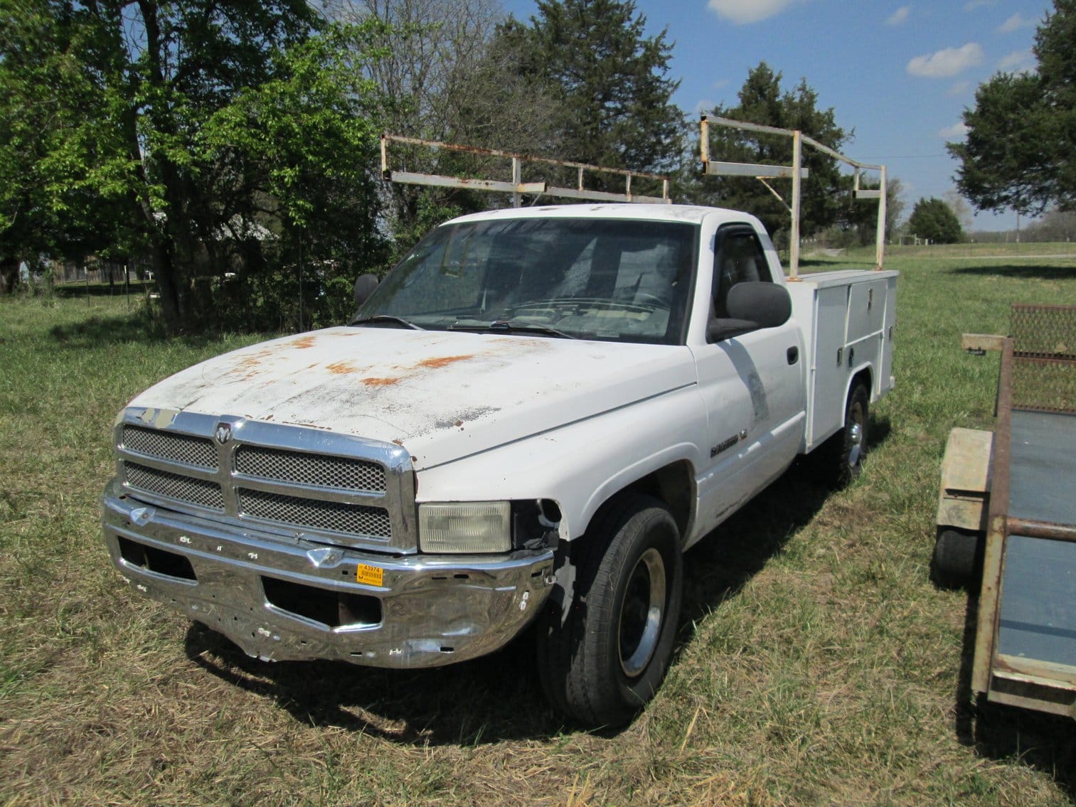 1999 Dodge Ram 2500 Equipment Image0