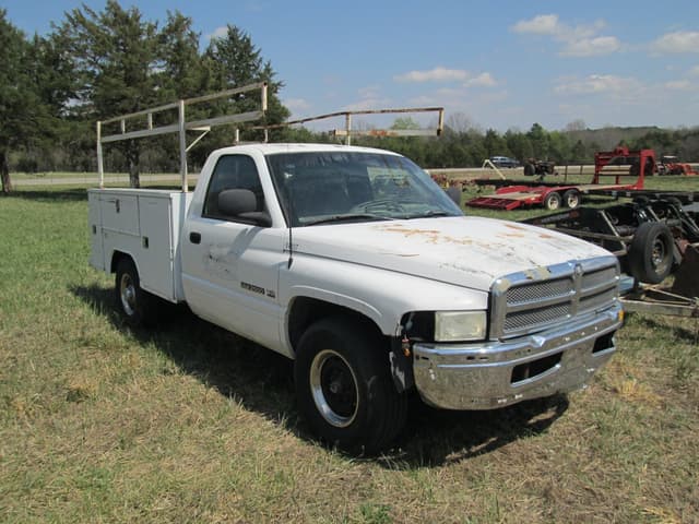Image of Dodge Ram 2500 equipment image 1