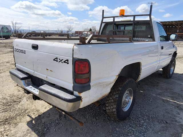 Image of Dodge Ram 2500 equipment image 4