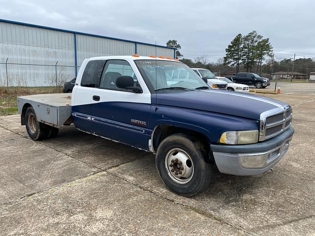 Image of Dodge Ram 3500 equipment image 1