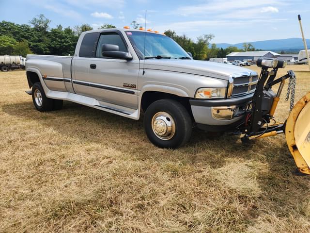 Image of Dodge Ram 3500 equipment image 3