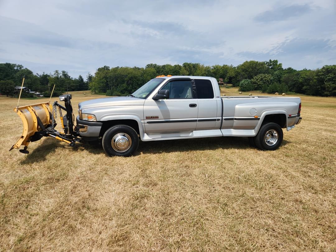 Image of Dodge Ram 3500 Primary image