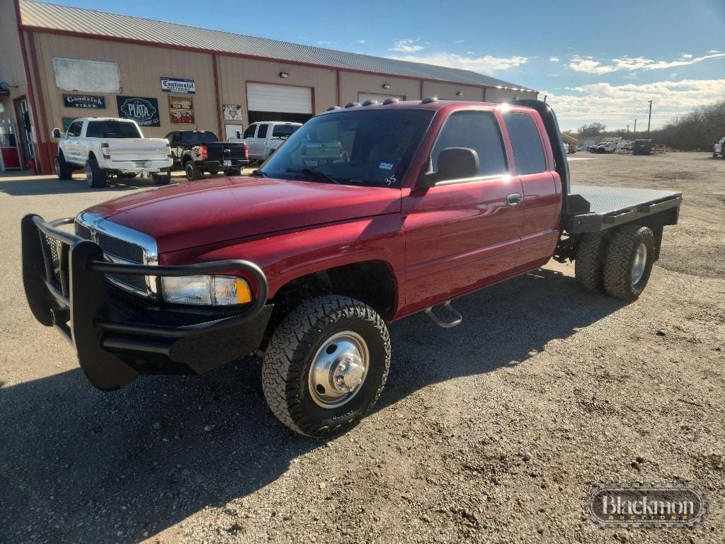 1999 Dodge Ram 3500 Equipment Image0