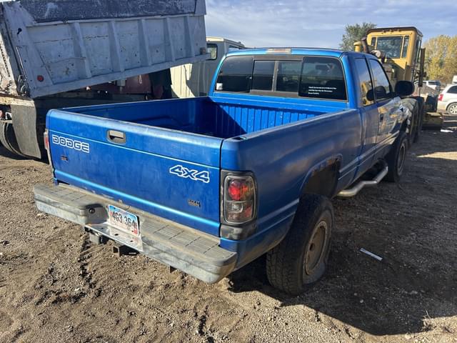 Image of Dodge Ram 1500 equipment image 2