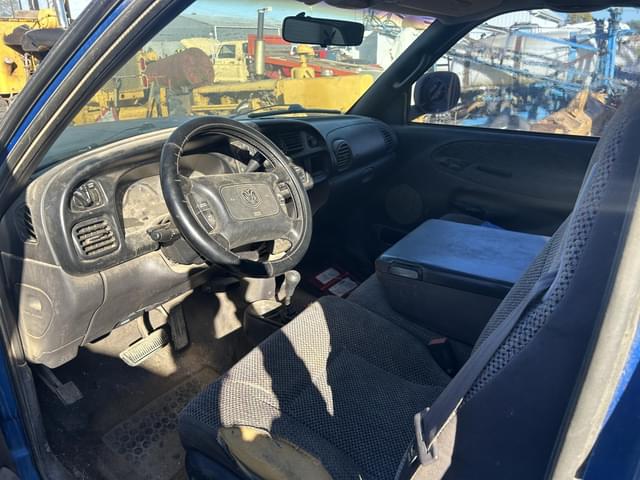 Image of Dodge Ram 1500 equipment image 4