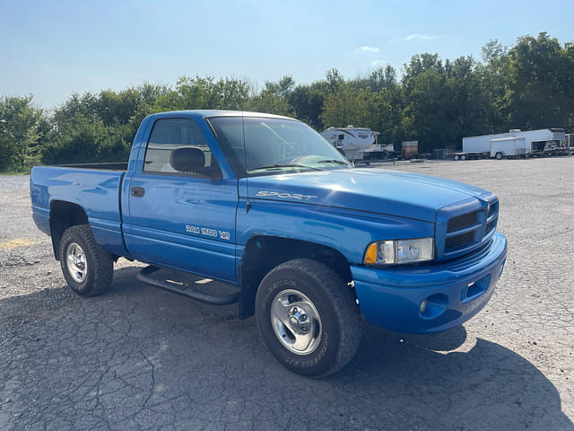 Image of Dodge Ram 1500 equipment image 1