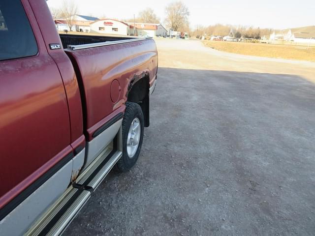 Image of Dodge Ram 1500 equipment image 2