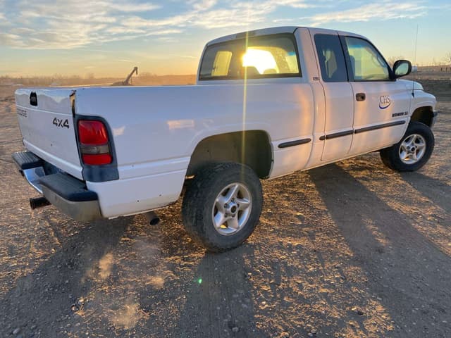 Image of Dodge Ram 1500 equipment image 4