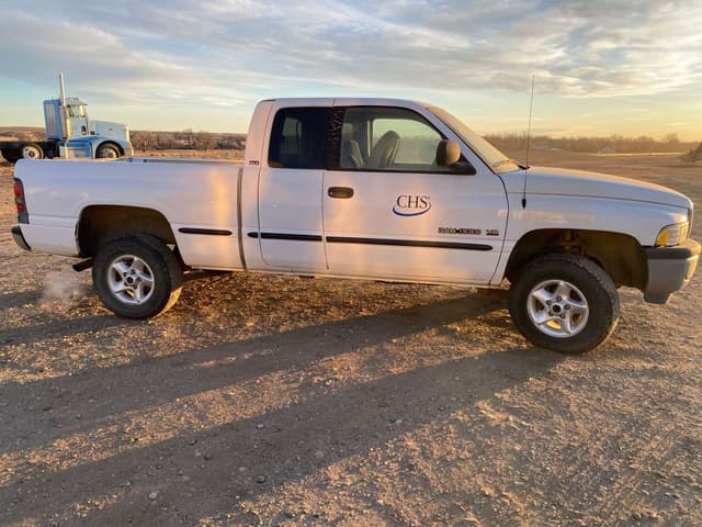 Image of Dodge Ram 1500 equipment image 3
