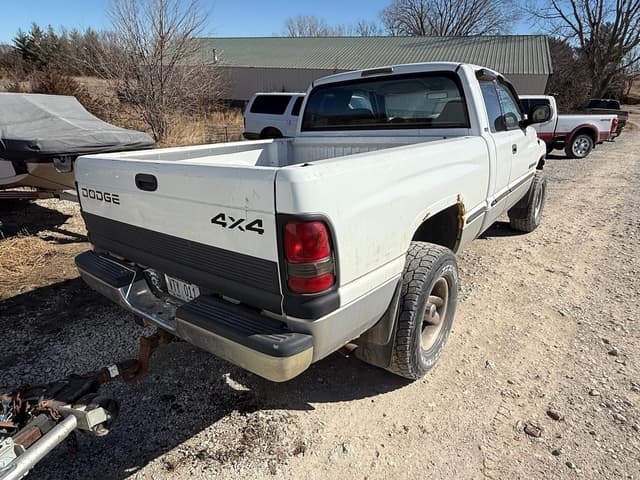 Image of Dodge Ram 1500 equipment image 4