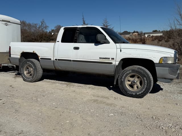 Image of Dodge Ram 1500 equipment image 1