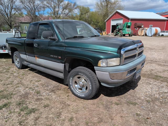 Image of Dodge Ram 1500 equipment image 2