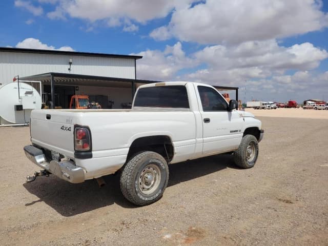 Image of Dodge Ram 1500 equipment image 4