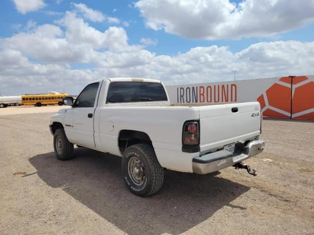 Image of Dodge Ram 1500 equipment image 2