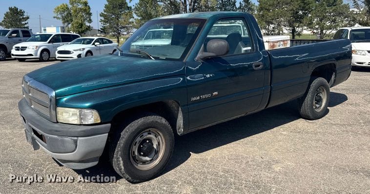 1999 Dodge Ram 1500 Equipment Image0