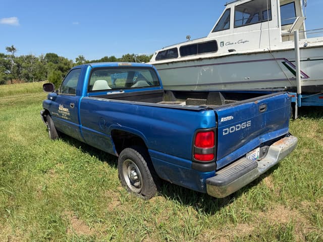 Image of Dodge Ram 1500 equipment image 2