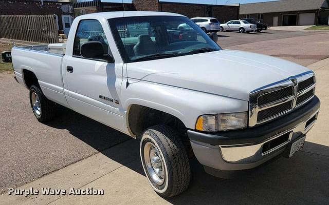 Image of Dodge Ram 1500 equipment image 2