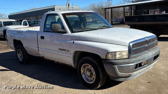 Image of Dodge Ram 1500 equipment image 2