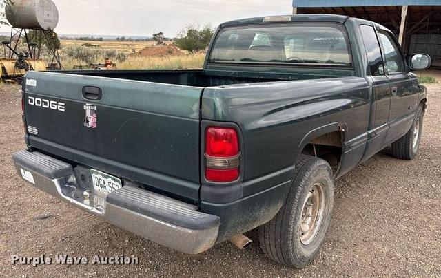 Image of Dodge Ram 1500 equipment image 4