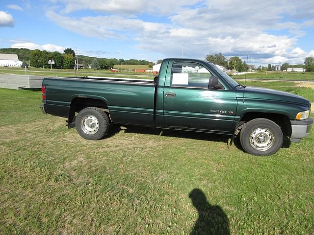 Image of Dodge Ram 1500 equipment image 4