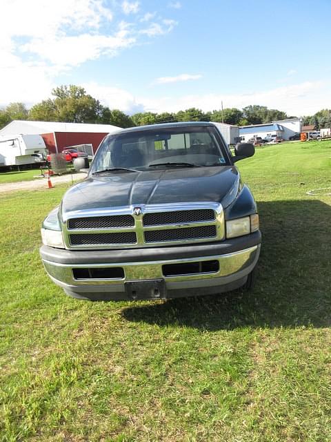 Image of Dodge Ram 1500 equipment image 2