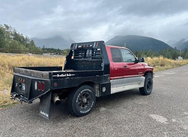 Image of Dodge Ram 2500 equipment image 2