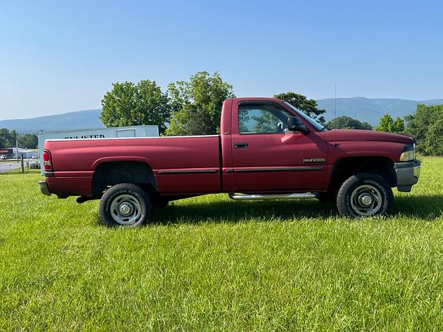 Image of Dodge Ram 2500 equipment image 1