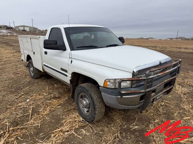 Image of Dodge Ram 2500 equipment image 2