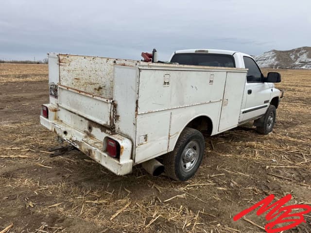 Image of Dodge Ram 2500 equipment image 4