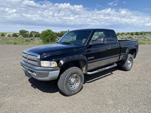 Image of Dodge Ram 2500 equipment image 1